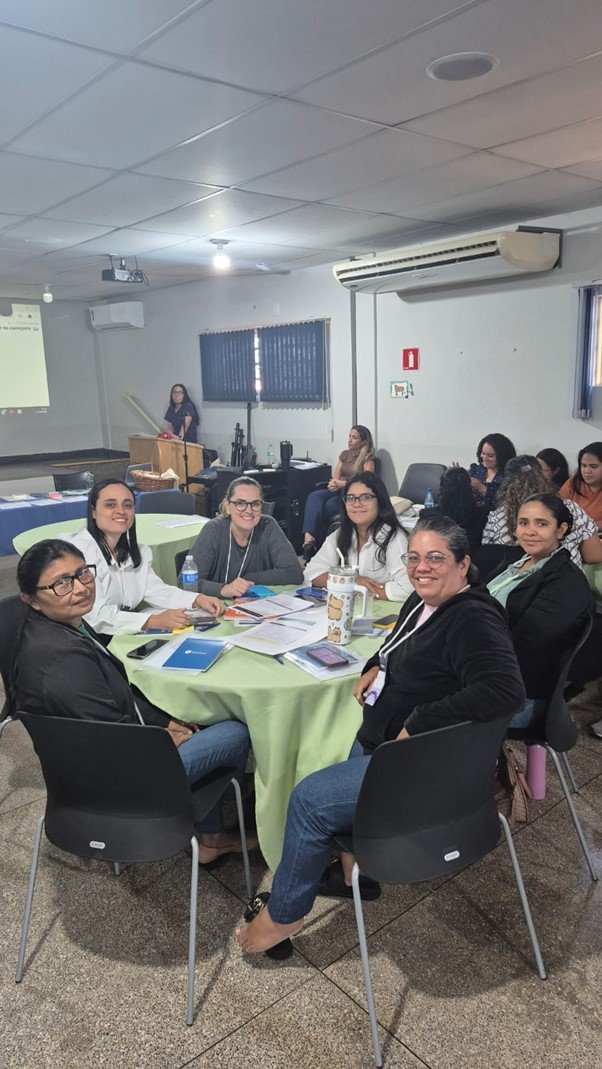 Formação do Programa Mais Inglês para professores em Cáceres