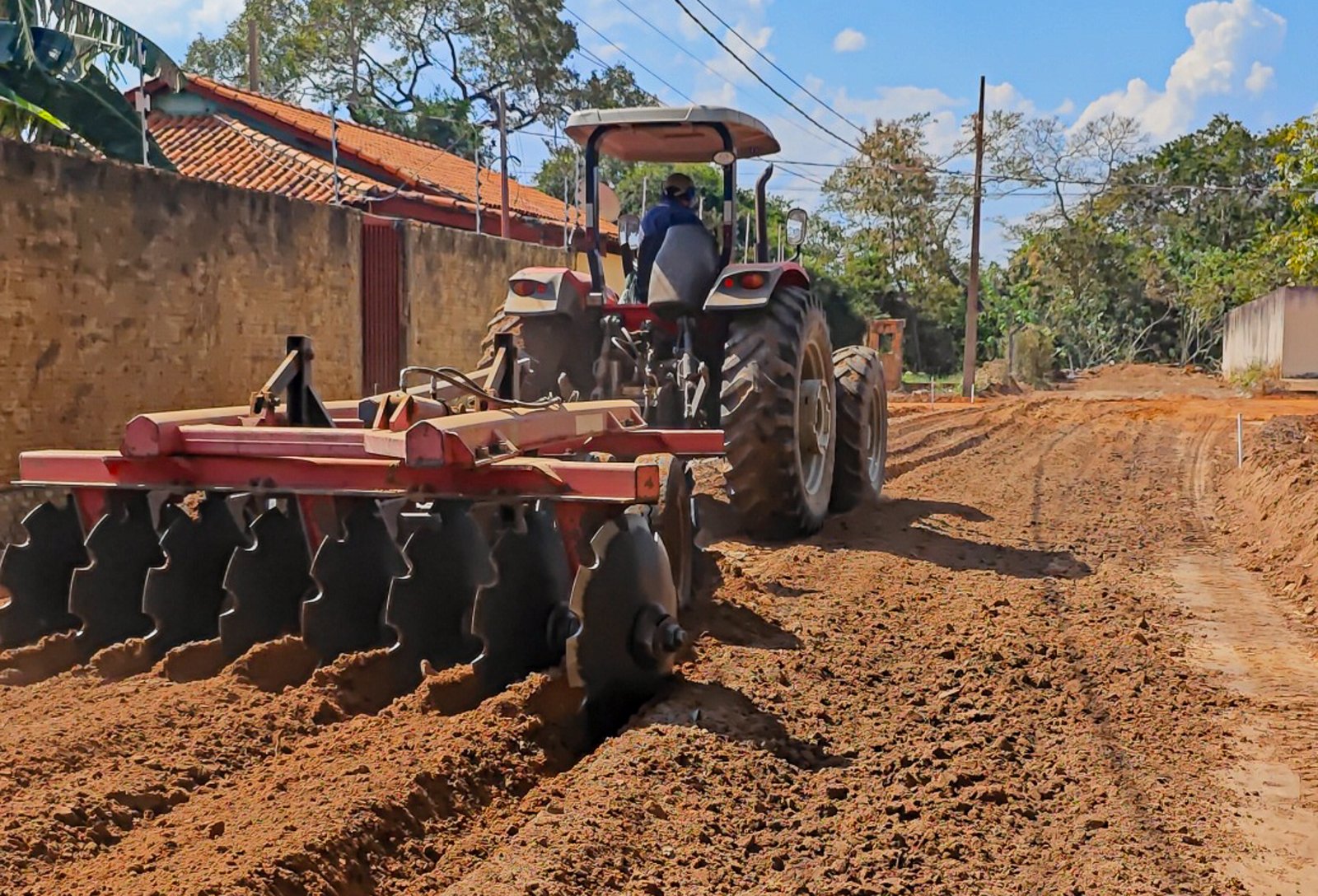Tecnologia de estabilização de solo: Prefeitura de Cáceres testa
