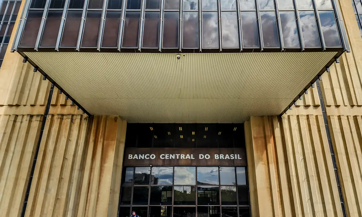 Projeção de crescimento da economia revisada para 1,8% pelo BC