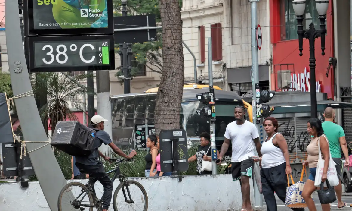 Onda de calor Inmet: alerta para 8 estados e previsões
