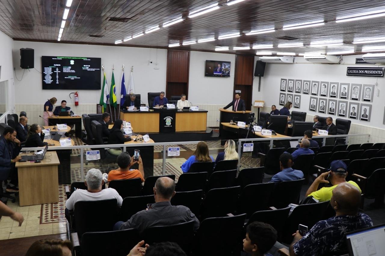 Câmara de Cáceres aprova iluminação e melhorias em bairros