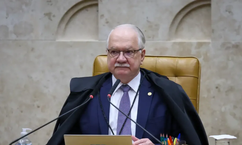 Fachin suspende afastamento da PF e critica 'guerra de decisões'