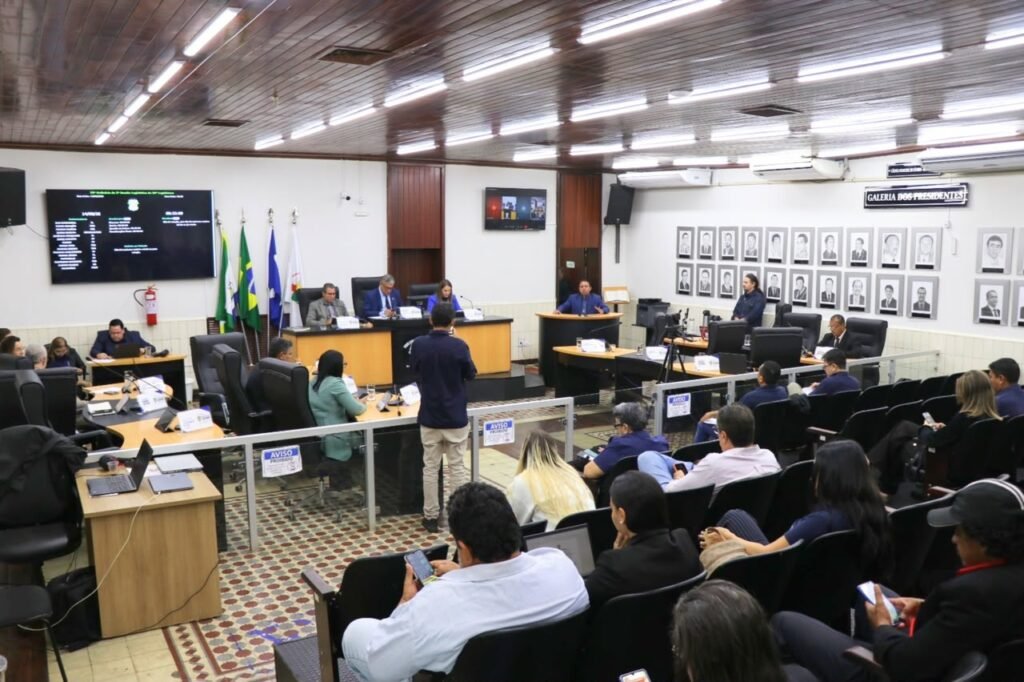 Câmara de Cáceres debate SAMU, segurança escolar e drenagem