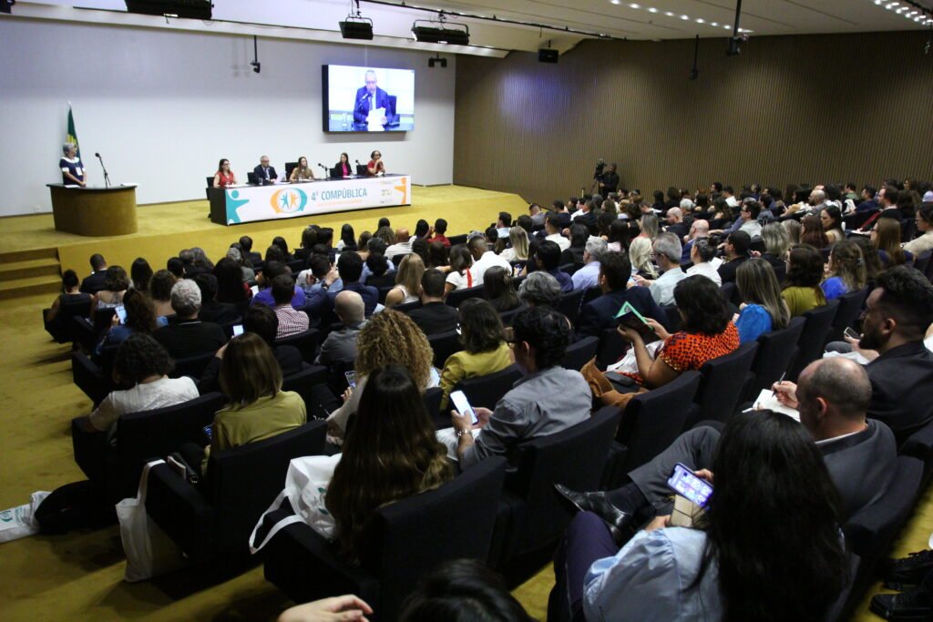 Comunicação Pública em Brasília: Servidores de Cáceres se capacitam