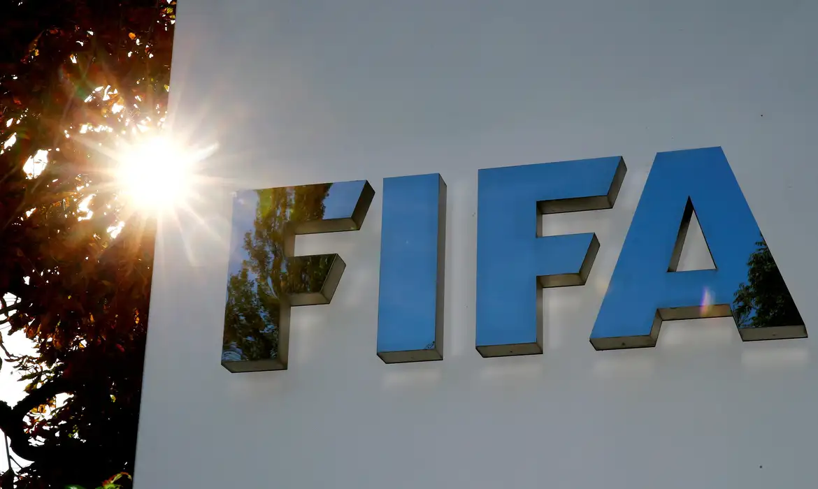 Ramon Vega presidência Fifa: Ex-zagueiro do Tottenham é candidato.