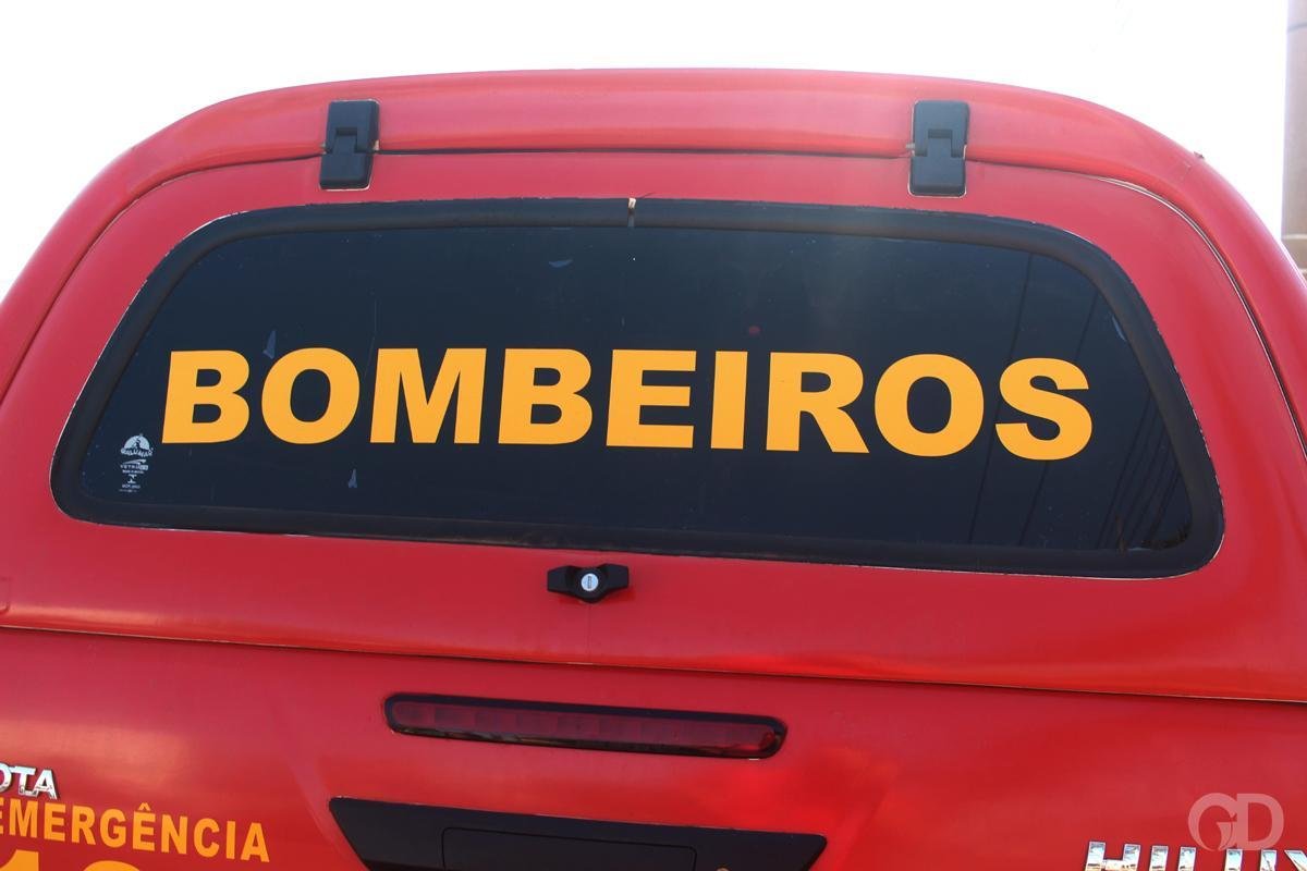 Acidente em Cáceres: Motociclista fica ferido após colisão