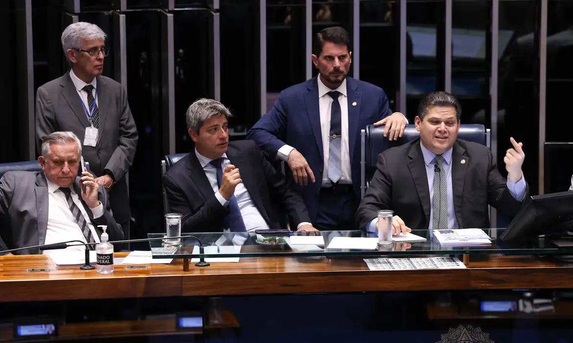 PEC da Segurança Pública: Alcolumbre adia votação no Senado