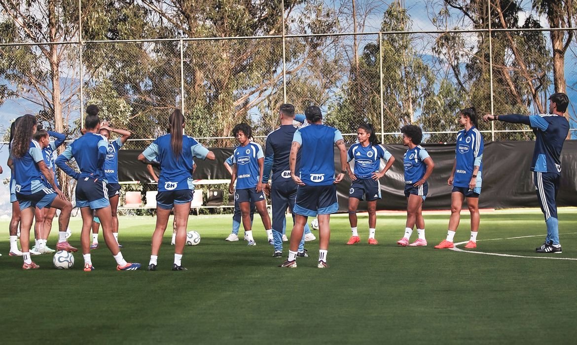 Cruzeiro Libertadores Feminina: Estreia e histórico de clubes