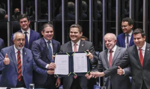 Fim da escala 6x1: Congresso promulga emenda e 5x2 começa em 60 dias