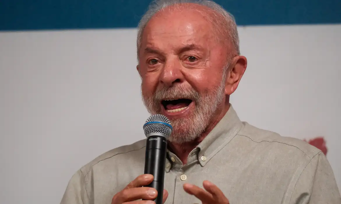 Lula aceita quebra de sigilo bancário com condições de Flávio