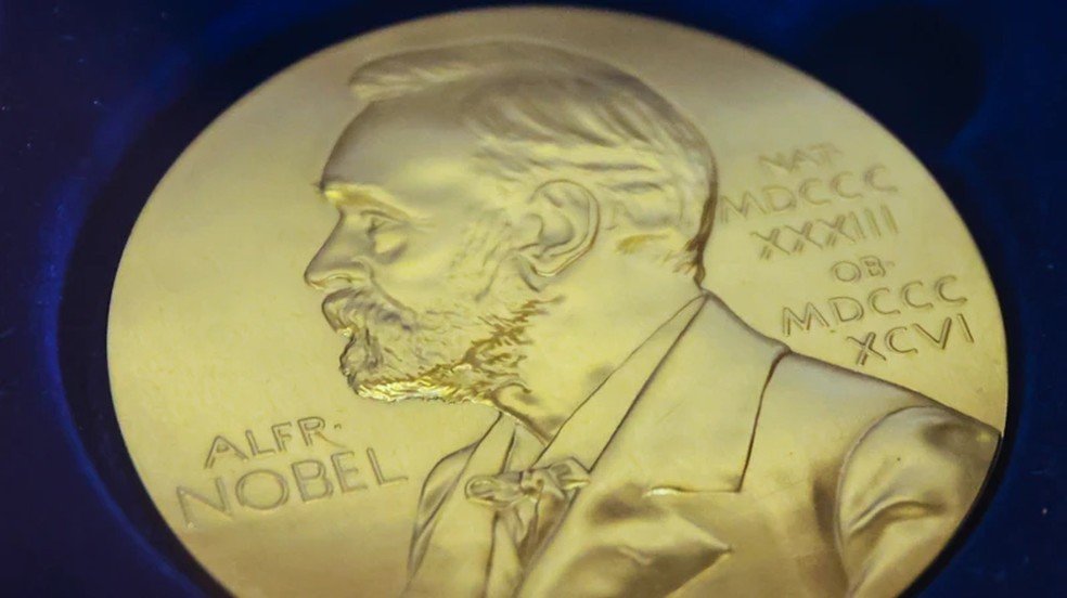 O Prêmio Nobel de Química destaca o mistério da assimetria