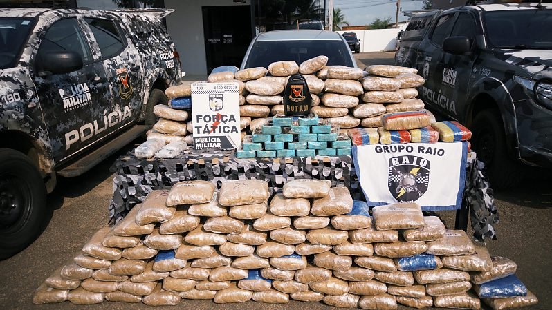 Apreensão de drogas: PM apreende maconha, pasta base e haxixe
