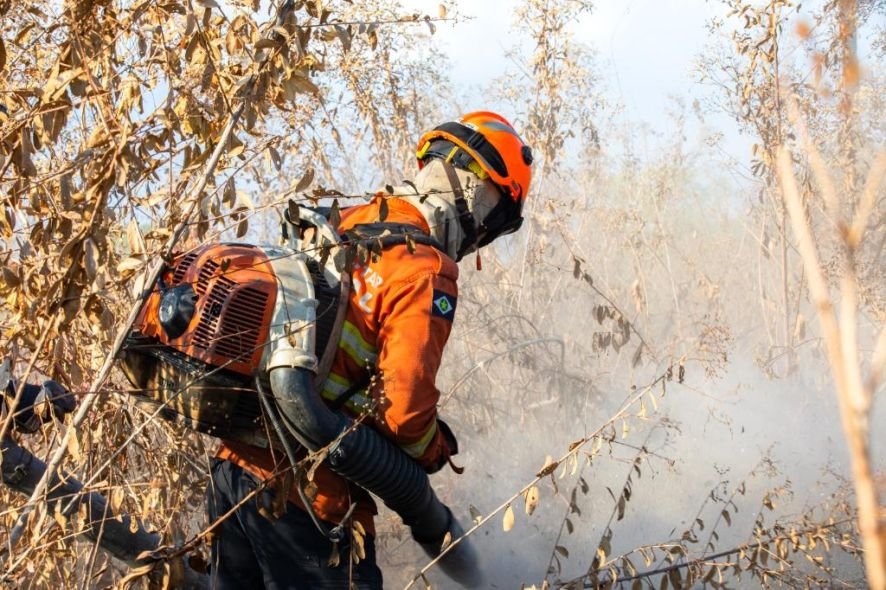 Corpo de Bombeiros combate seis incêndios em Mato Grosso