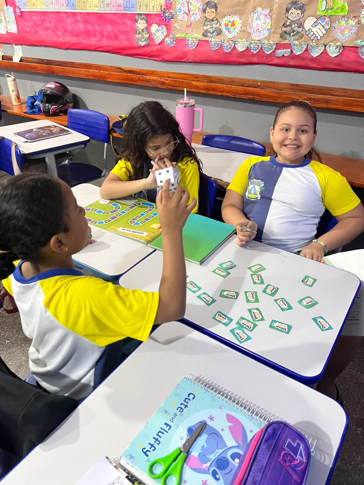 Ensino de Inglês em Cáceres: Criatividade e dinamismo em escolas