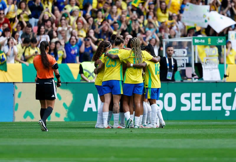 Seleção Feminina no Beira-Rio: Brasil vence Argentina com golaços
