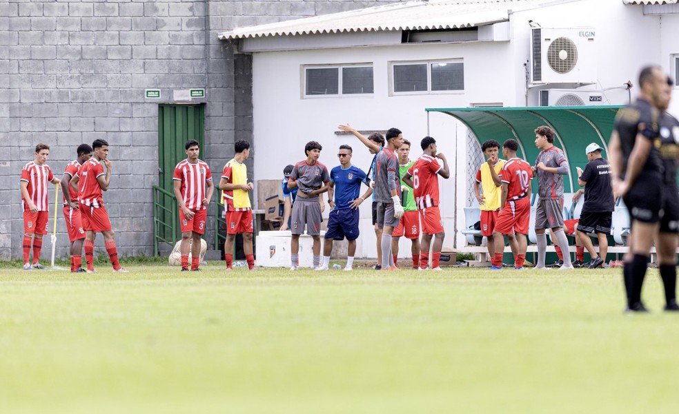 Violência no Sub-17 de Mato Grosso: Técnico agride árbitro