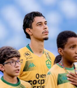 Vitor Mendes no Cuiabá: Zagueiro é pilar defensivo na Série B